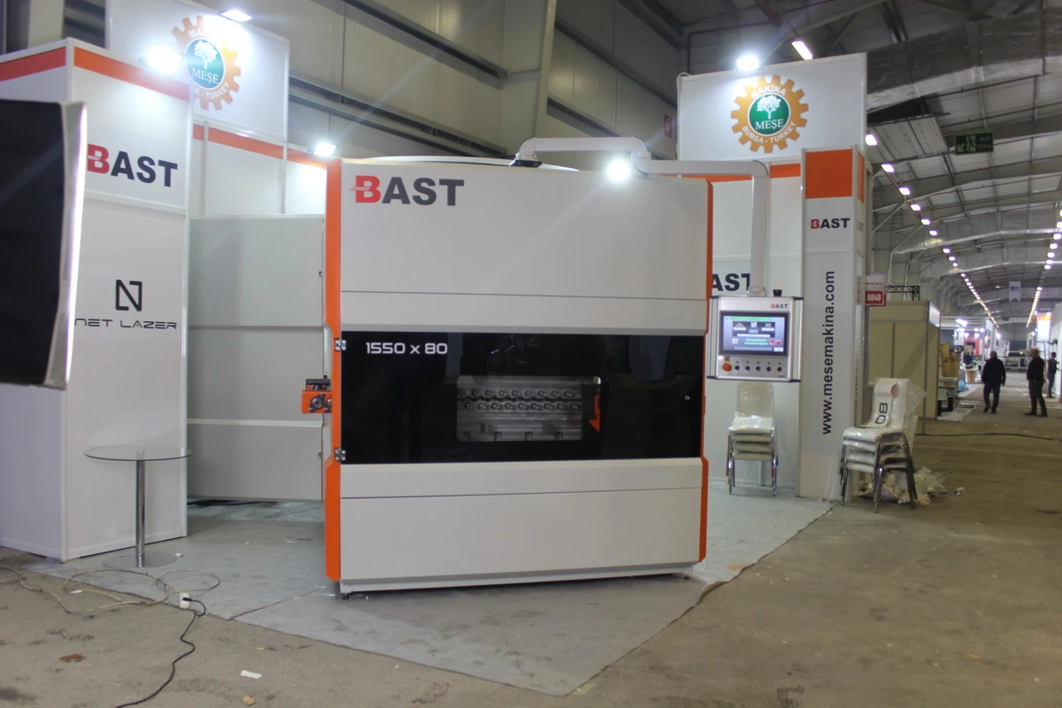 BAST machine at industrial trade show booth